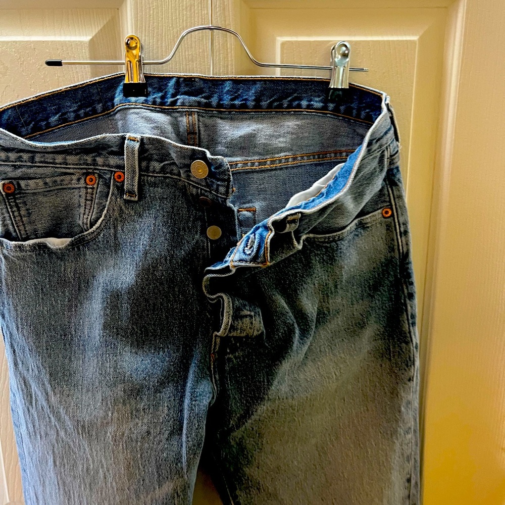 Men’s Levi 501 button fly jeans